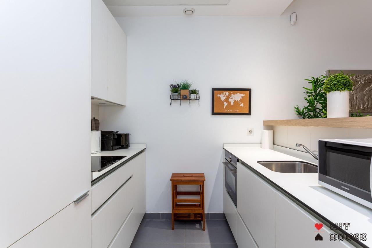 Mit House Ayala En Appartement